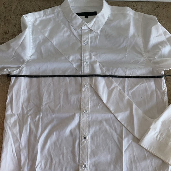 IZZUE COLLECTION Poplin Shirt w/ Cross Strap Detail - Picture 5 of 7